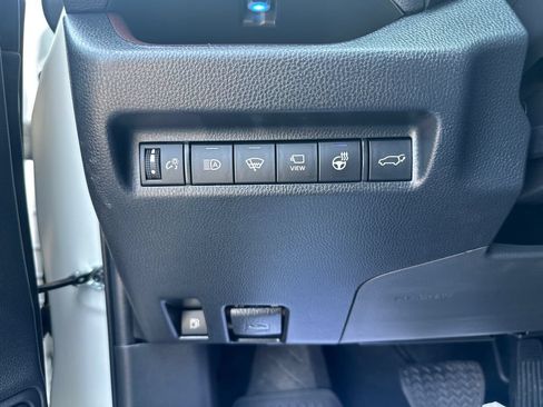 Used 2022 Toyota RAV4 Limited AWD/4WD image 12