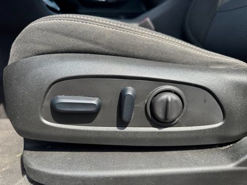 Used 2024 GMC Terrain SLE w/ Driver Convenience Package AWD/4WD image 12