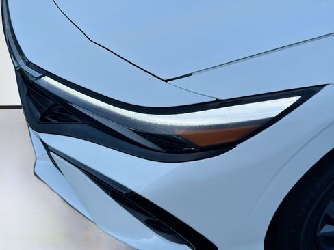 New 2026 Hyundai Elantra Limited image 9