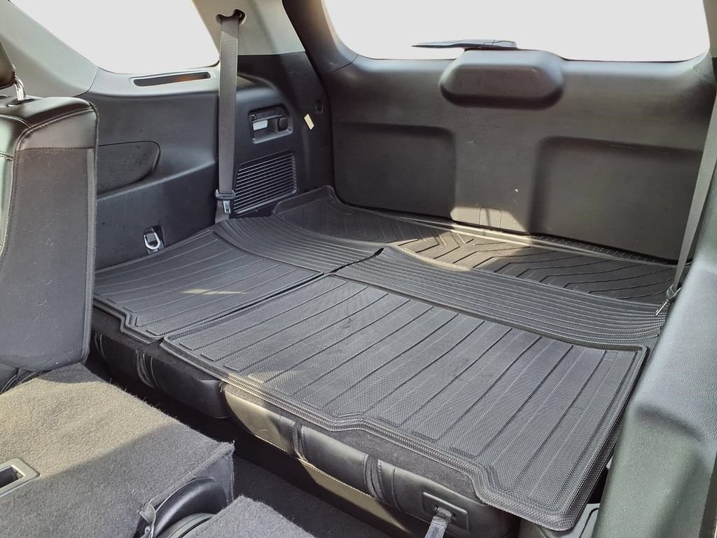 Used 2023 Ford Explorer XLT w/ Equipment Group 202A RWD image 24