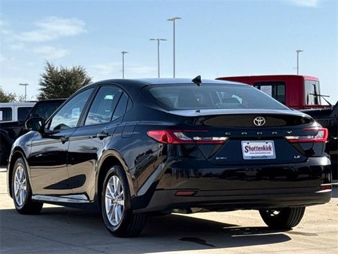Used 2025 Toyota Camry LE image 6