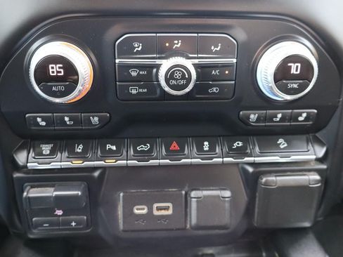 Used 2020 GMC Sierra 2500 Denali w/ Denali Ultimate Package AWD/4WD image 18