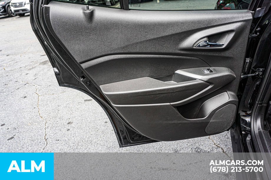 Used 2025 Chevrolet Trax LS FWD image 47