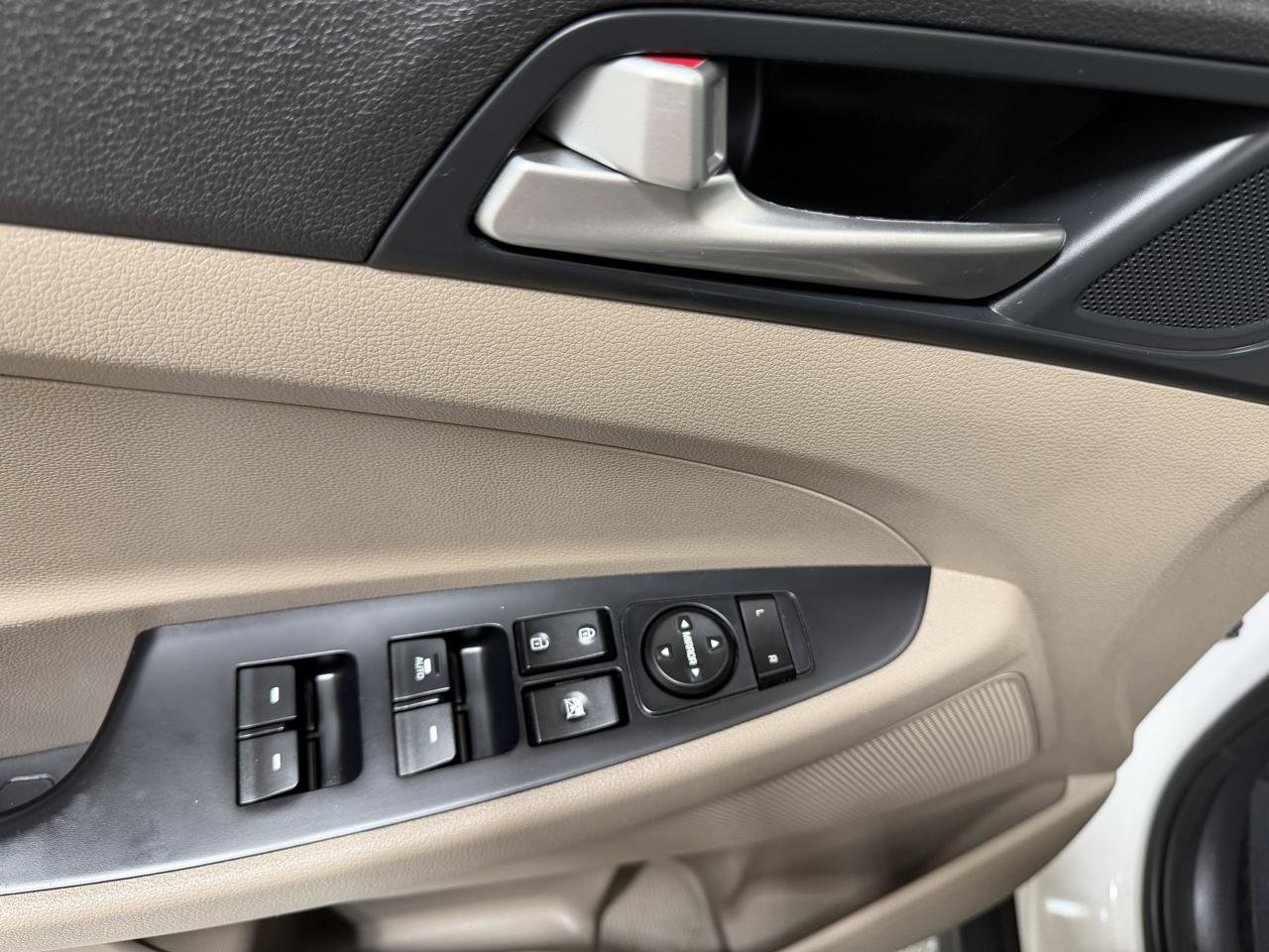 Used 2020 Hyundai Tucson Value FWD image 14