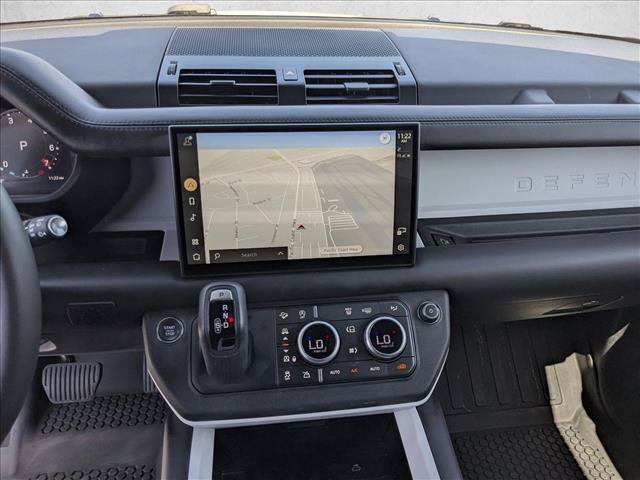 Used 2025 Land Rover Defender 110 X-Dynamic SE AWD/4WD image 13