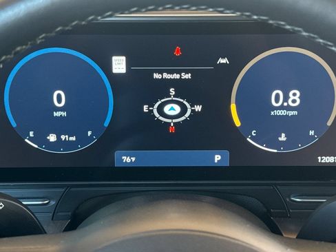 Used 2024 Hyundai Kona Limited AWD/4WD image 37