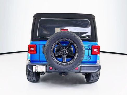 Used 2024 Jeep Wrangler Unlimited Sahara AWD/4WD image 8