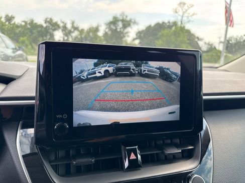 Used 2024 Toyota Corolla LE FWD image 19