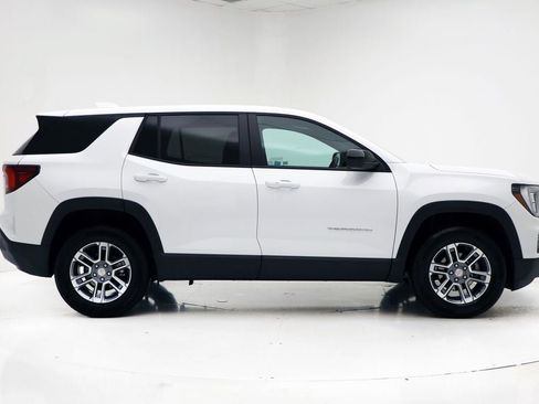 Used 2025 GMC Terrain Elevation image 3