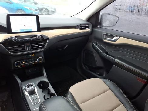 Used 2022 Ford Escape Titanium w/ Titanium Elite Package image 20