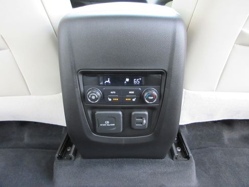 Used 2023 Buick Enclave Premium w/ Experience Buick Package AWD/4WD image 23