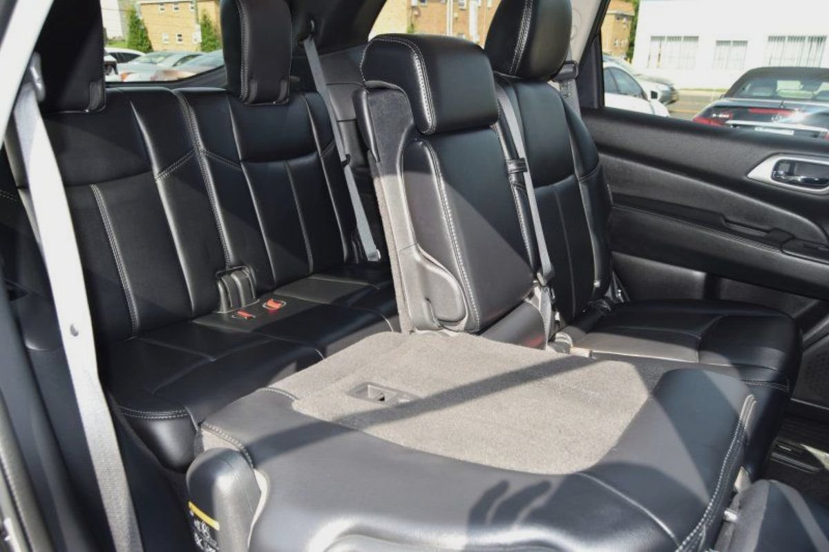 Used 2019 Nissan Pathfinder SL AWD/4WD image 37