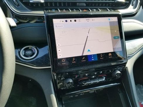 New 2023 Jeep Grand Cherokee Trailhawk w/ Luxury Tech Group III image 12