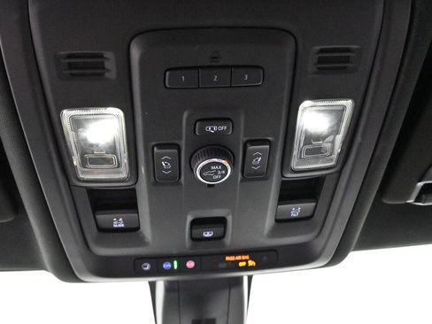 Used 2021 GMC Yukon Denali w/ Advanced Technology Package AWD/4WD image 31