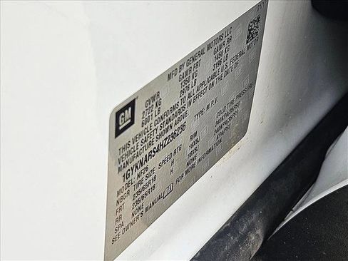 Used 2017 Cadillac XT5 FWD image 23