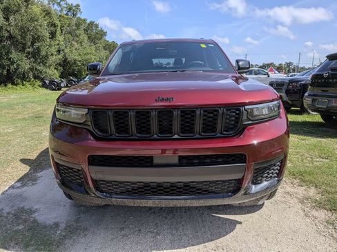 Used 2025 Jeep Grand Cherokee L Altitude RWD image 8