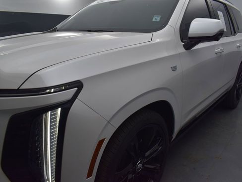 Used 2025 Cadillac Escalade Sport Platinum AWD/4WD image 41