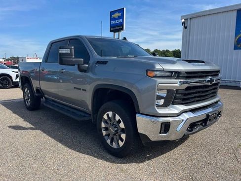 Used 2024 Chevrolet Silverado 2500 LT AWD/4WD image 1