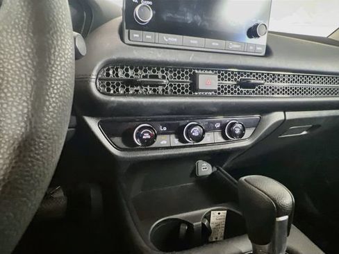 Used 2025 Honda HR-V LX image 14