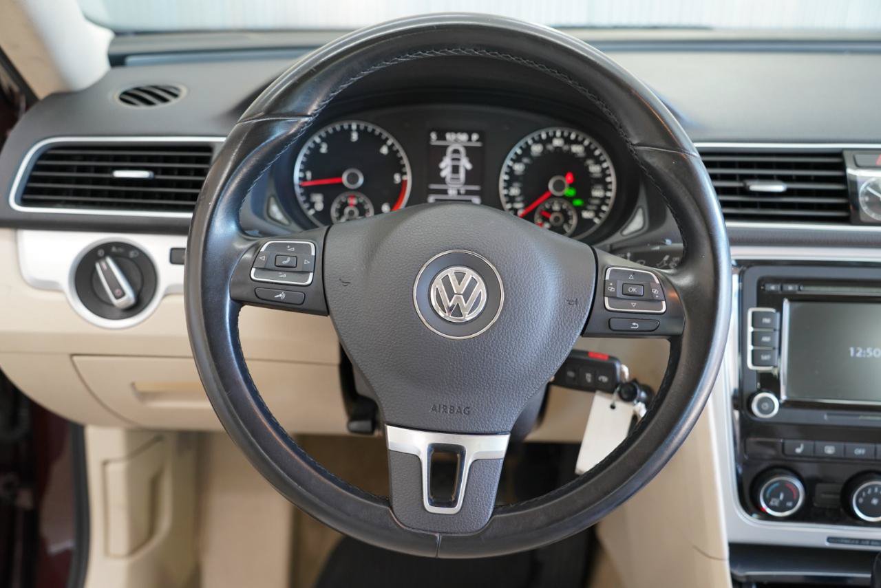 Used 2013 Volkswagen Passat TDI SE FWD image 12