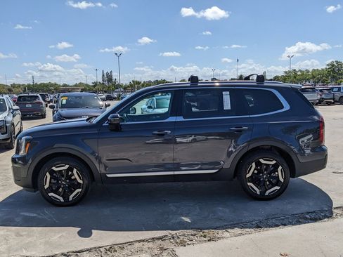 Certified 2025 Kia Telluride S image 5