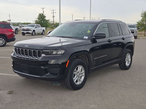 Used 2023 Jeep Grand Cherokee Laredo w/ Luxury Tech Group I image 7