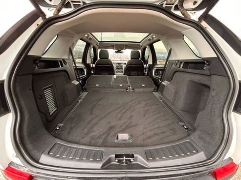 Used 2018 Land Rover Discovery Sport HSE image 49