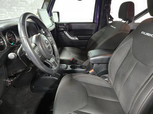 Used 2018 Jeep Wrangler Rubicon w/ Power Convenience Group image 9