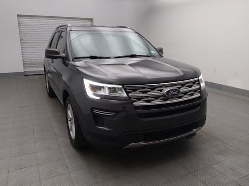 Used 2018 Ford Explorer XLT FWD image 14
