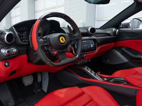 Used 2022 Ferrari Portofino M RWD image 32