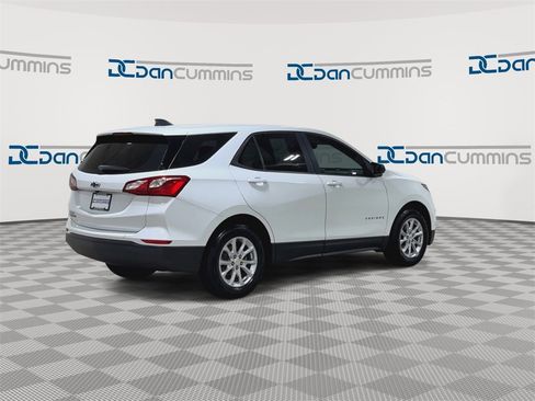 Used 2020 Chevrolet Equinox LS image 9