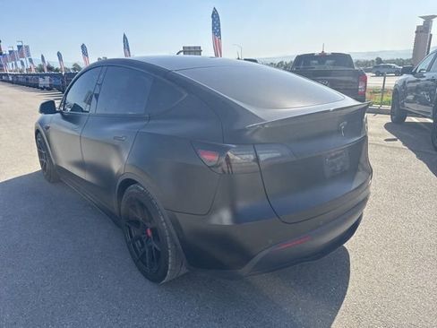 Used 2022 Tesla Model Y Performance image 4