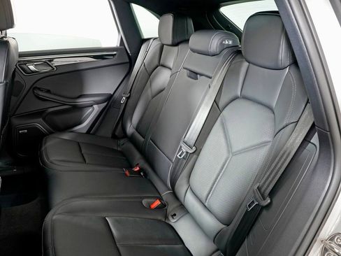 New 2026 Porsche Macan image 31