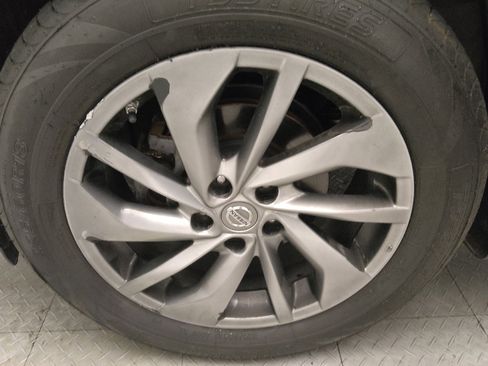 Used 2015 Nissan Rogue SL w/ SL Premium Package AWD/4WD image 31