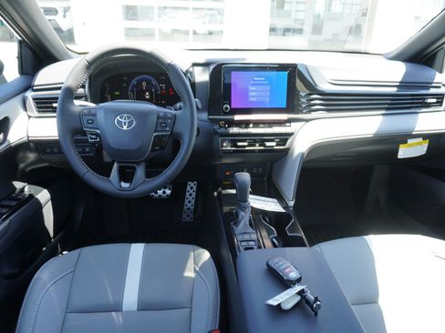 New 2026 Toyota Camry SE FWD image 2