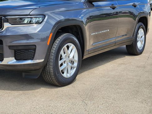 New 2025 Jeep Grand Cherokee L Laredo w/ Luxury Tech Group I RWD image 12
