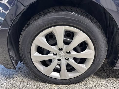 Used 2023 Toyota Corolla LE FWD image 3