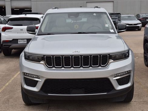 Used 2022 Jeep Grand Cherokee Limited AWD/4WD image 3
