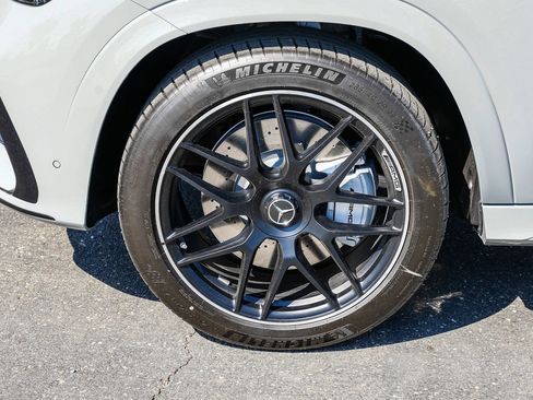New 2026 Mercedes-Benz GLE 53 AMG 4MATIC Coupe image 9
