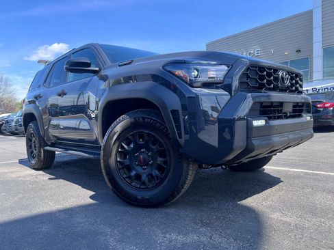 Used 2025 Toyota 4Runner TRD Off-Road Premium w/ Tow Technology Package image 19