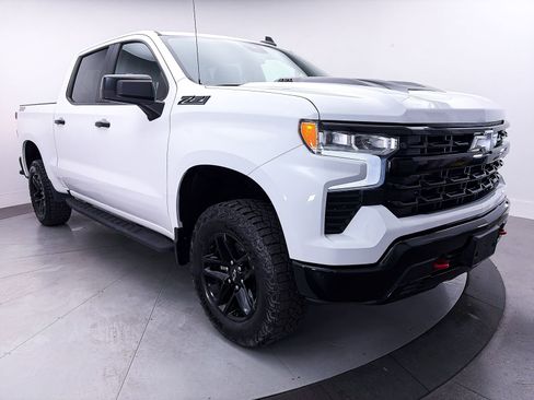 Used 2024 Chevrolet Silverado 1500 LT Trail Boss w/ Convenience Package II AWD/4WD image 12