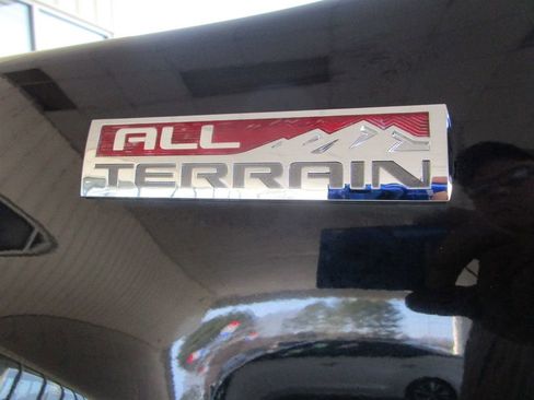 Used 2012 GMC Sierra 1500 SLE image 24