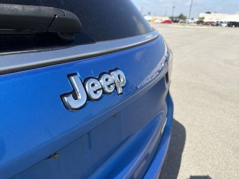 Used 2024 Jeep Compass Latitude AWD/4WD image 35