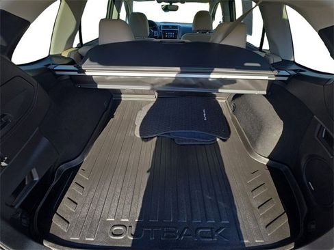 Used 2019 Subaru Outback 2.5i Limited w/ Protection Package #1 image 13