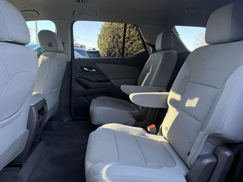 Used 2020 Chevrolet Traverse LT image 10