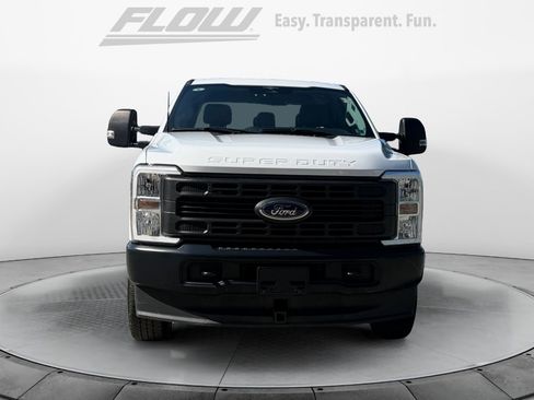 Used 2023 Ford F350 XL AWD/4WD image 3