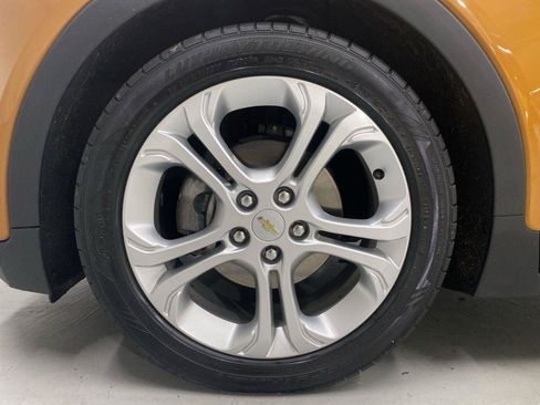 Used 2017 Chevrolet Bolt LT FWD image 18