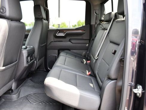 Used 2024 Chevrolet Silverado 1500 LT Trail Boss w/ Convenience Package II AWD/4WD image 24