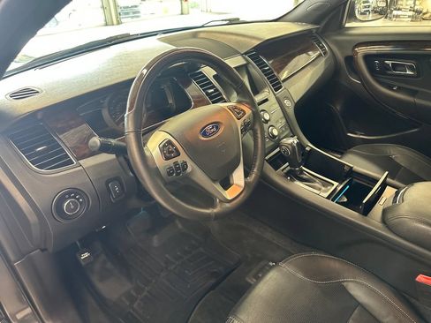 Used 2016 Ford Taurus Limited FWD image 23