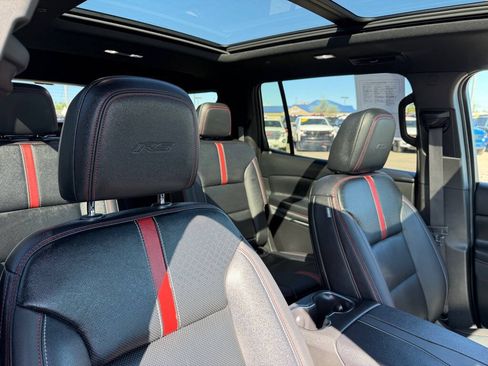 Used 2026 Chevrolet Traverse RS w/ LPO, Floor Liner Package AWD/4WD image 59